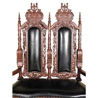 Trône baroque 2 places à têtes de lion en acajou et imitation cuir noir Triel