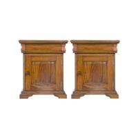 Paire de tables de nuit en acajou massif style colonial Chanay